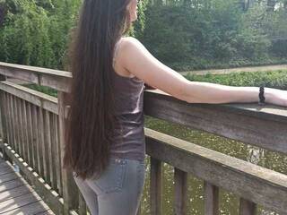 エロティックなビデオチャット FluffyHot