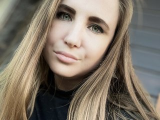 エロティックなビデオチャット Fox-Alenka