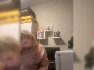 エロティックなビデオチャット Kinesha