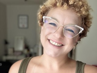 エロティックなビデオチャット FrancesLovely