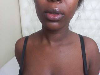 エロティックなビデオチャット Freakynessa