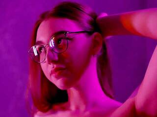 エロティックなビデオチャット FreyaAdams