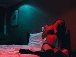 エロティックなビデオチャット Tina-Kay