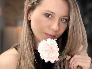 エロティックなビデオチャット AriaSpark