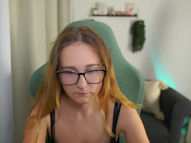 ブロードキャストスクリーンショット glossybabe