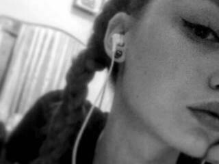 エロティックなビデオチャット goldvik