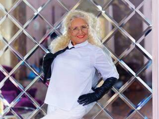 エロティックなビデオチャット grannyalisa