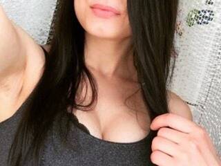 エロティックなビデオチャット H-o-t-Kira