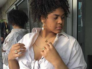 エロティックなビデオチャット HalleThomson