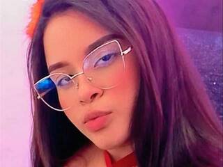 エロティックなビデオチャット hanamilkk