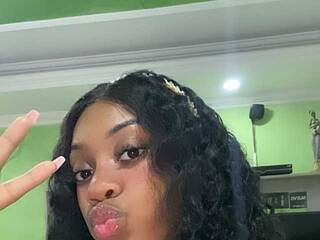 エロティックなビデオチャット Hannan-baker