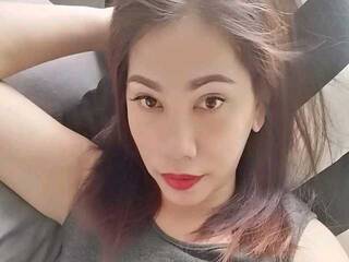 エロティックなビデオチャット HeartRoxy