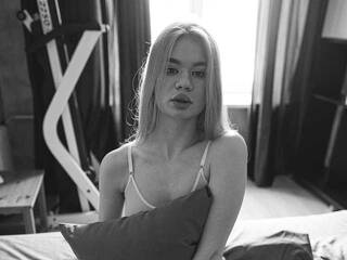 エロティックなビデオチャット HelenaElfe