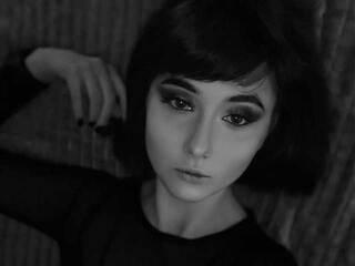 エロティックなビデオチャット Helenaobscura