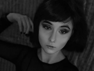 エロティックなビデオチャット Helenaobscura
