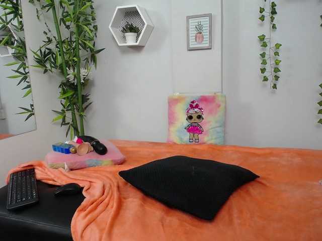 ブロードキャストスクリーンショット hellen-fox