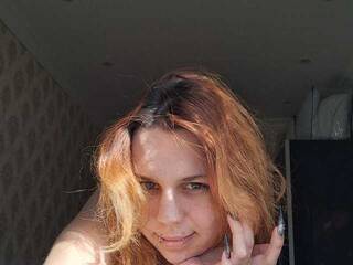 エロティックなビデオチャット Hellen-Hill