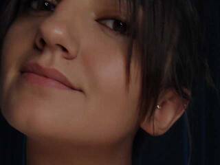 エロティックなビデオチャット helleny