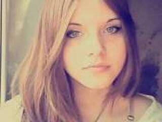 エロティックなビデオチャット hellylover