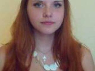 エロティックなビデオチャット hellylovers