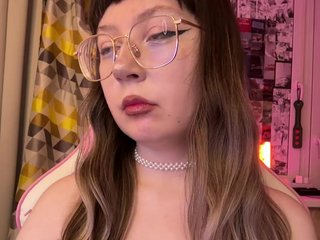 エロティックなビデオチャット henby_streams