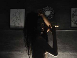 エロティックなビデオチャット Hilary-9