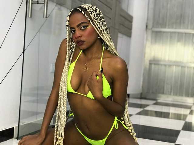 プロフィールの写真 Hilary-banks