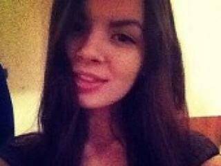 エロティックなビデオチャット hloyaa