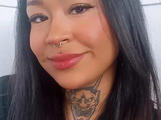 エロティックなビデオチャット Honeybluee