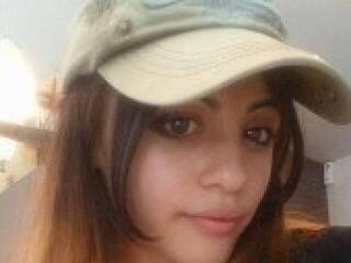 エロティックなビデオチャット honeypussy3