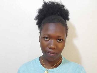 エロティックなビデオチャット Hornygirl254