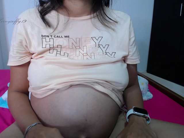 写真 hornysoffy19 33 weeks pregnant... Tip fast and hard to make Squirt❤️ Lovense On