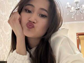 エロティックなビデオチャット hotascarry