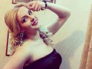 エロティックなビデオチャット hotaugust