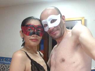 エロティックなビデオチャット couplehot27