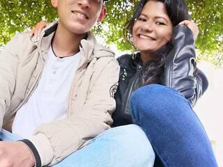 エロティックなビデオチャット HotCuple-sh