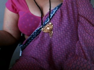 エロティックなビデオチャット hotpavitra