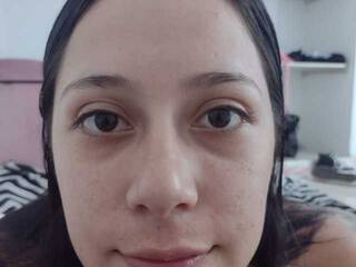 エロティックなビデオチャット hotsexymia