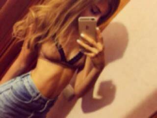 エロティックなビデオチャット hotteeniie