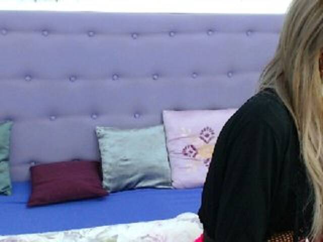 ブロードキャストスクリーンショット HottieBadGirl