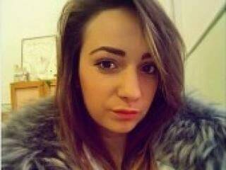 エロティックなビデオチャット hotttberry