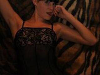 エロティックなビデオチャット hotyanel