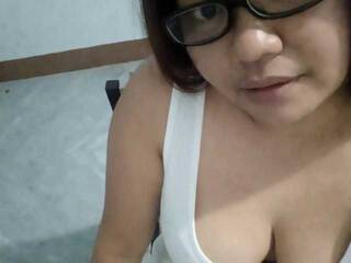 エロティックなビデオチャット hotYASSI4U