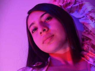 エロティックなビデオチャット HyralyFox