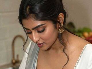 エロティックなビデオチャット IqraQueen