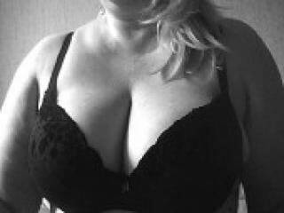 エロティックなビデオチャット isabel5