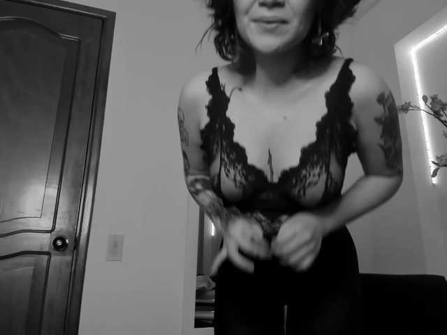 写真 IsabelleRed hello! welcome♥ /control lush in prv ☻ #sissy #anal #bdsm #slave #submissive #lovense" /snapchatfree / bellered21