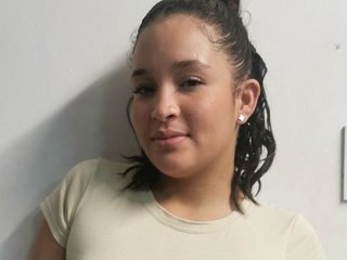 エロティックなビデオチャット IsaWilliams