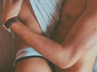 エロティックなビデオチャット ISLULEU