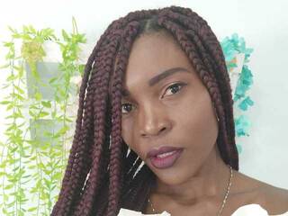 エロティックなビデオチャット IvoneDiiaz